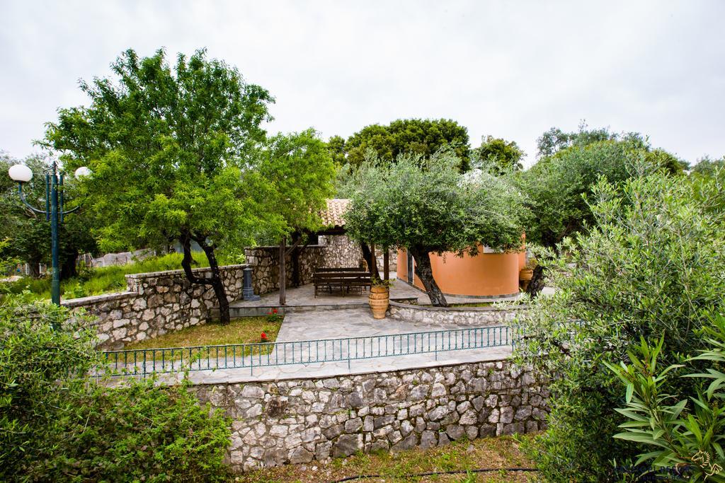Memento Resort Kassiopi Exterior photo