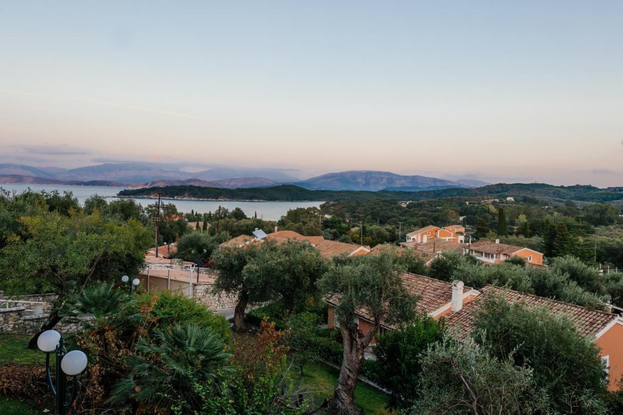 Memento Resort Kassiopi Exterior photo